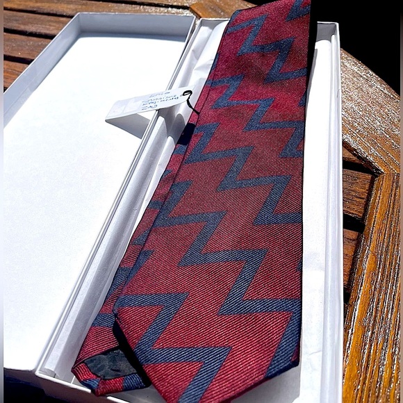 🔥POWER & CLASSIC🔥🆕💯% ETRO AUTHENTIC ZIG ZAG REGIMENTAL MOTIF TIE🎁 - Picture 3 of 14